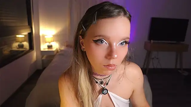 Ayra Lust online show from 06/04/26, 09:10