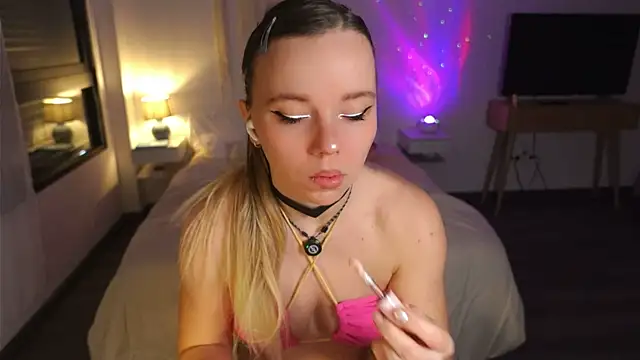Ayra Lust online show from 06/12/26, 04:39