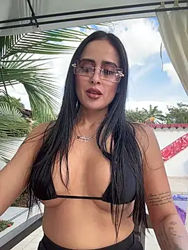 Snapshot of Alexandra_duque chatting on 11/23/25, 08:41 Alexandra duque online show from 11/23/25, 08:41