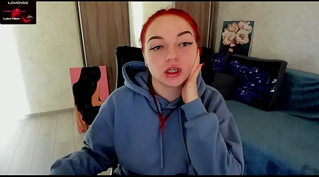 Snapshot of Stella__Cox chatting on 02/08/25, 10:29 Stella Cox online show from 02/08/25, 10:29