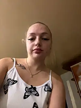 Snapshot of Stella__Cox chatting on 09/28/25, 06:02 Stella Cox online show from 09/28/25, 06:02