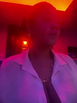 Snapshot of andreinitahg chatting on 12/19/24, 11:03 andreinitahg online show from 12/19/24, 11:03