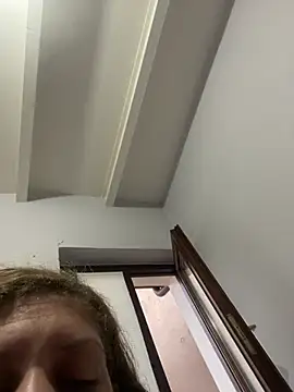 Snapshot of andreinitahg chatting on 01/03/25, 04:27 andreinitahg online show from 01/03/25, 04:27