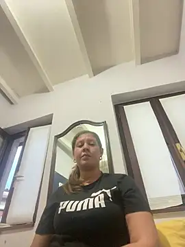 Snapshot of andreinitahg chatting on 01/08/25, 05:05 andreinitahg online show from 01/08/25, 05:05