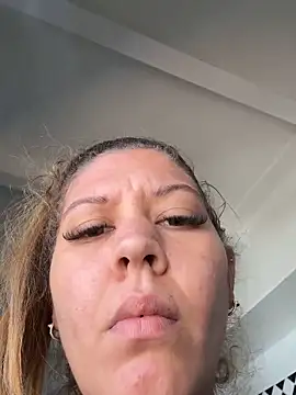 Snapshot of andreinitahg chatting on 10/01/25, 11:05 andreinitahg online show from 10/01/25, 11:05