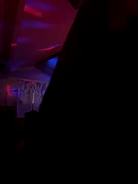 Snapshot of andreinitahg chatting on 11/27/25, 09:17 andreinitahg online show from 11/27/25, 09:17