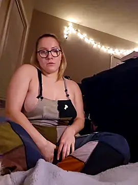 Paynted Lady online show from 12/18/25, 03:45