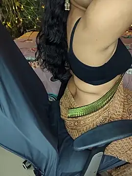 Snapshot of Tanvi-patil chatting on 10/16/25, 05:03 Tanvi-patil online show from 10/16/25, 05:03