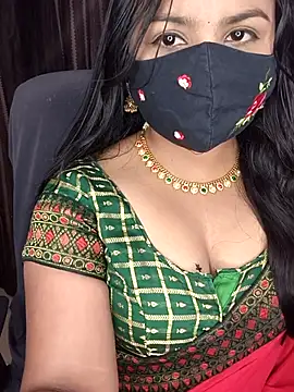 Snapshot of Tanvi-patil chatting on 11/11/25, 04:45 Tanvi-patil online show from 11/11/25, 04:45