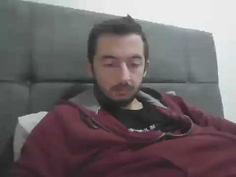 Snapshot of laynufff chatting on 11/01/25, 05:37 laynufff online show from 11/01/25, 05:37