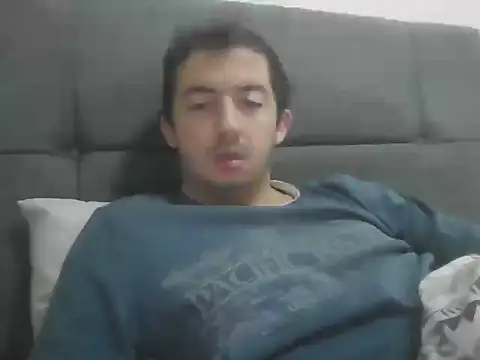 Snapshot of laynufff chatting on 11/23/25, 05:40 laynufff online show from 11/23/25, 05:40