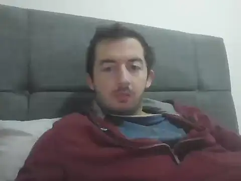 Snapshot of laynufff chatting on 11/26/25, 07:42 laynufff online show from 11/26/25, 07:42