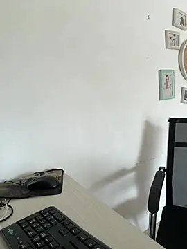palzkybi123 online show from 07/11/26, 01:52