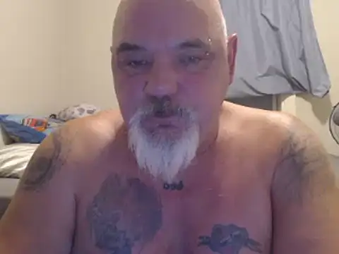Newfiesausage1972 online show from 12/27/24, 10:59
