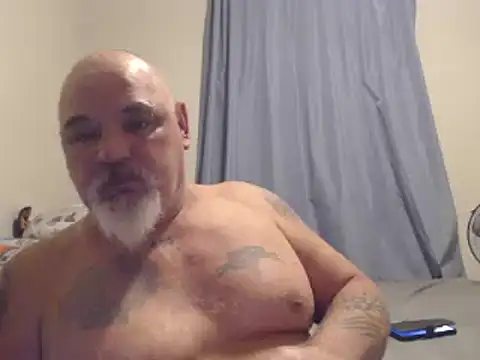 Newfiesausage1972 online show from 12/29/24, 10:01