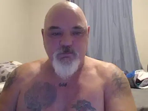 Newfiesausage1972 online show from 01/05/25, 10:40