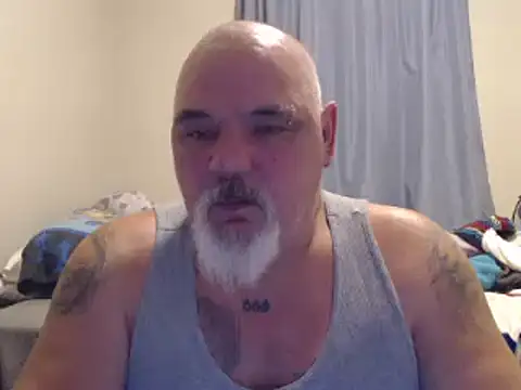 Newfiesausage1972 online show from 01/09/25, 09:58