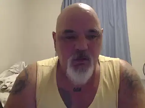 Newfiesausage1972 online show from 01/16/25, 09:48