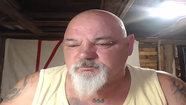 Newfiesausage1972 online show from 06/29/26, 09:59