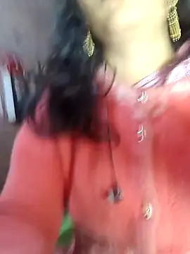 Snapshot of Simaran_bhabhi chatting on 01/08/25, 03:28 Simaran bhabhi online show from 01/08/25, 03:28
