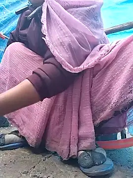 Snapshot of Simaran_bhabhi chatting on 01/16/25, 02:19 Simaran bhabhi online show from 01/16/25, 02:19