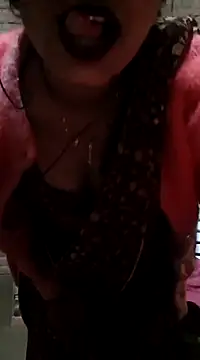 Snapshot of Simaran_bhabhi chatting on 01/16/25, 09:48 Simaran bhabhi online show from 01/16/25, 09:48
