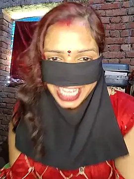 Snapshot of Simaran_bhabhi chatting on 01/18/25, 09:56 Simaran bhabhi online show from 01/18/25, 09:56