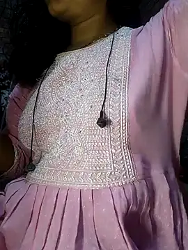 Snapshot of Simaran_bhabhi chatting on 01/23/25, 04:15 Simaran bhabhi online show from 01/23/25, 04:15