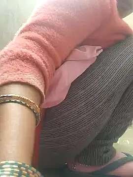 Snapshot of Simaran_bhabhi chatting on 01/28/25, 06:16 Simaran bhabhi online show from 01/28/25, 06:16