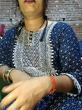 Snapshot of Simaran_bhabhi chatting on 01/29/25, 04:08 Simaran bhabhi online show from 01/29/25, 04:08