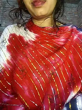 Snapshot of Simaran_bhabhi chatting on 02/13/25, 11:15 Simaran bhabhi online show from 02/13/25, 11:15