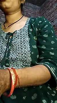Snapshot of Simaran_bhabhi chatting on 03/02/25, 03:59 Simaran bhabhi online show from 03/02/25, 03:59