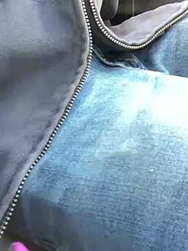 1BeautyN1Beast online show from 12/12/24, 04:43