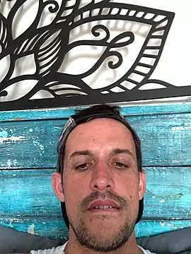 tincho221984 online show from 09/19/25, 03:13