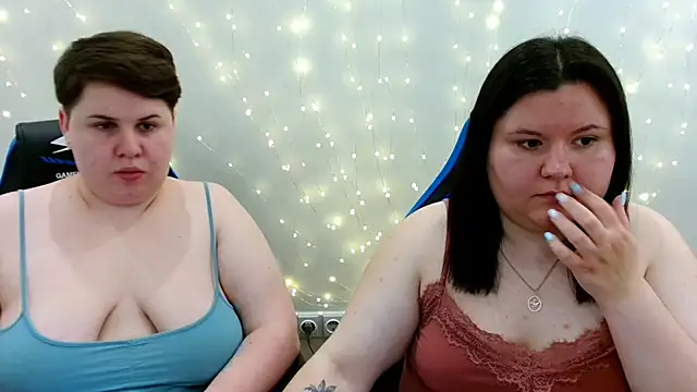 BeckyAndHellen online show from 06/11/26, 10:24