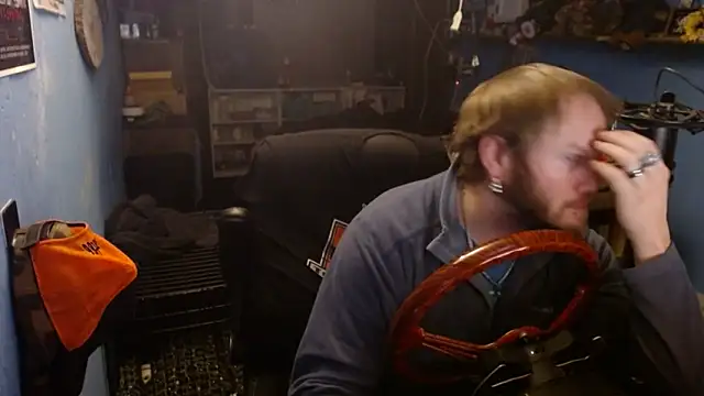 Snapshot of long_thinmint86 chatting on 02/27/25, 01:07 long thinmint86 online show from 02/27/25, 01:07