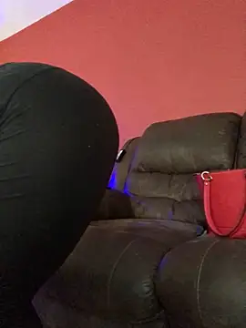 Snapshot of blndpolkadot chatting on 02/12/25, 07:24 blndpolkadot online show from 02/12/25, 07:24