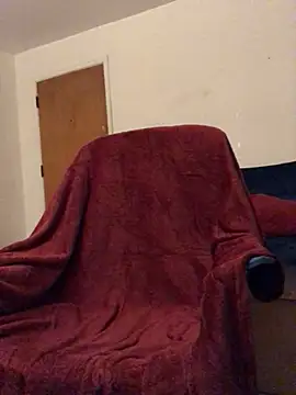 Snapshot of blndpolkadot chatting on 02/13/25, 06:52 blndpolkadot online show from 02/13/25, 06:52