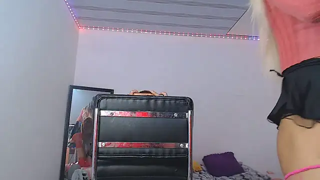 big girl21cm online show from 06/10/26, 01:10