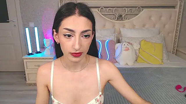 Lina Robbins online show from 06/04/26, 11:00