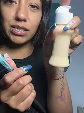 Snapshot of Samy_Vegaa chatting on 01/22/25, 10:26 Samy Vegaa online show from 01/22/25, 10:26