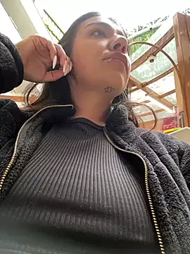 Snapshot of Samy_Vegaa chatting on 03/13/25, 03:39 Samy Vegaa online show from 03/13/25, 03:39