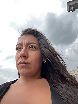 Snapshot of Samy_Vegaa chatting on 03/15/25, 06:10 Samy Vegaa online show from 03/15/25, 06:10