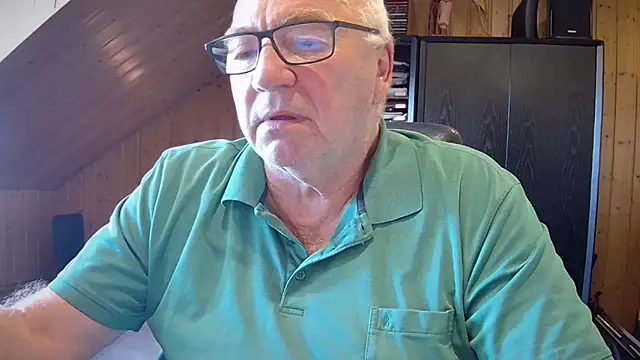 Snapshot of biggandybig chatting on 10/02/25, 06:31 biggandybig online show from 10/02/25, 06:31