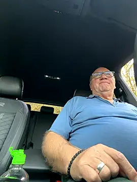 Snapshot of biggandybig chatting on 11/07/25, 12:16 biggandybig online show from 11/07/25, 12:16