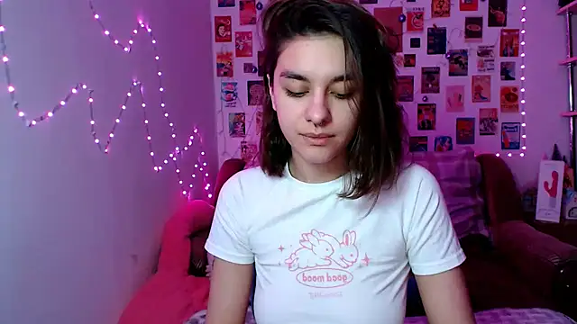 Snapshot of Celine_Dionn chatting on 01/08/25, 02:56 Celine Dionn online show from 01/08/25, 02:56