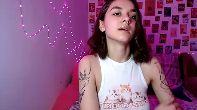 Snapshot of Celine_Dionn chatting on 02/02/25, 10:57 Celine Dionn online show from 02/02/25, 10:57