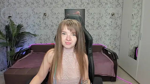 Eva Rosec online show from 12/17/24, 12:54