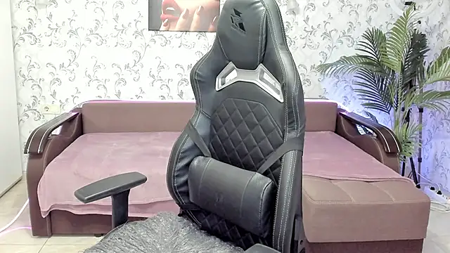 Eva Rosec online show from 12/19/24, 03:19