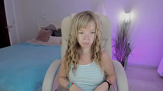 Eva Rosec online show from 09/09/25, 11:43